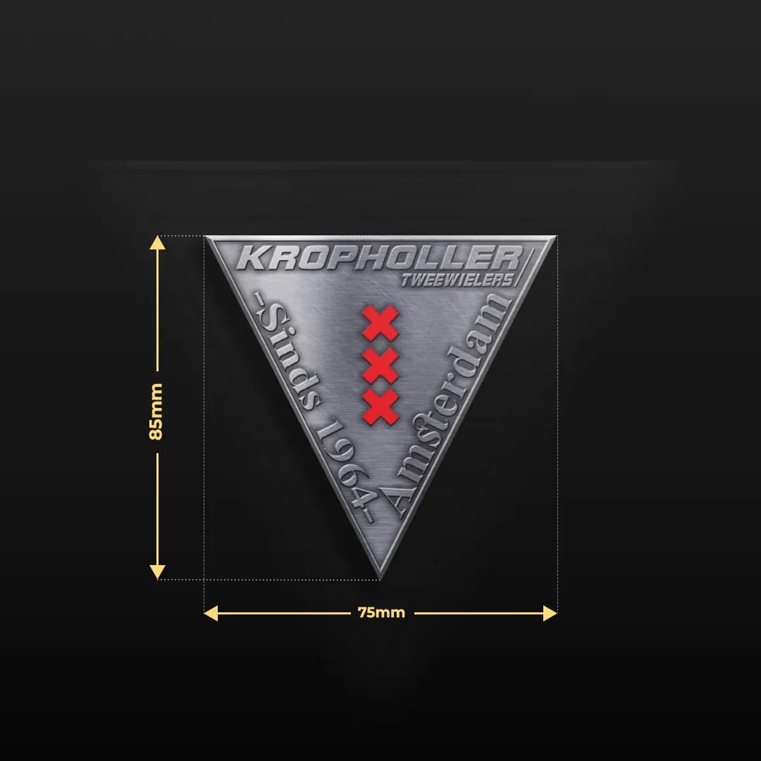 logo vectoriseren — metalen label voorbeeld